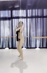 有没有喜欢优雅姐姐的，真实可聊，有没有素质男人