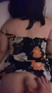 操同事女友抓着大屁股内射